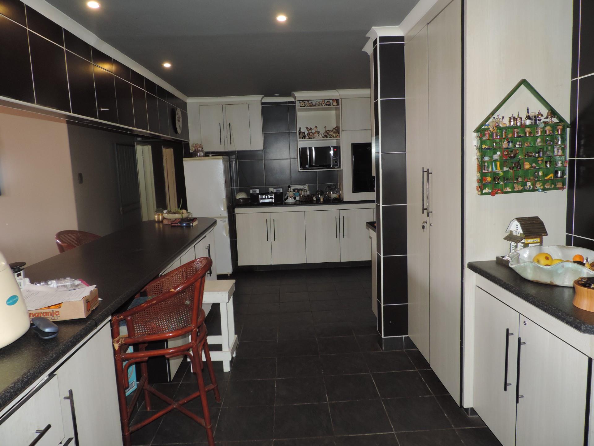 4 Bedroom Property for Sale in Parkersdorp Western Cape